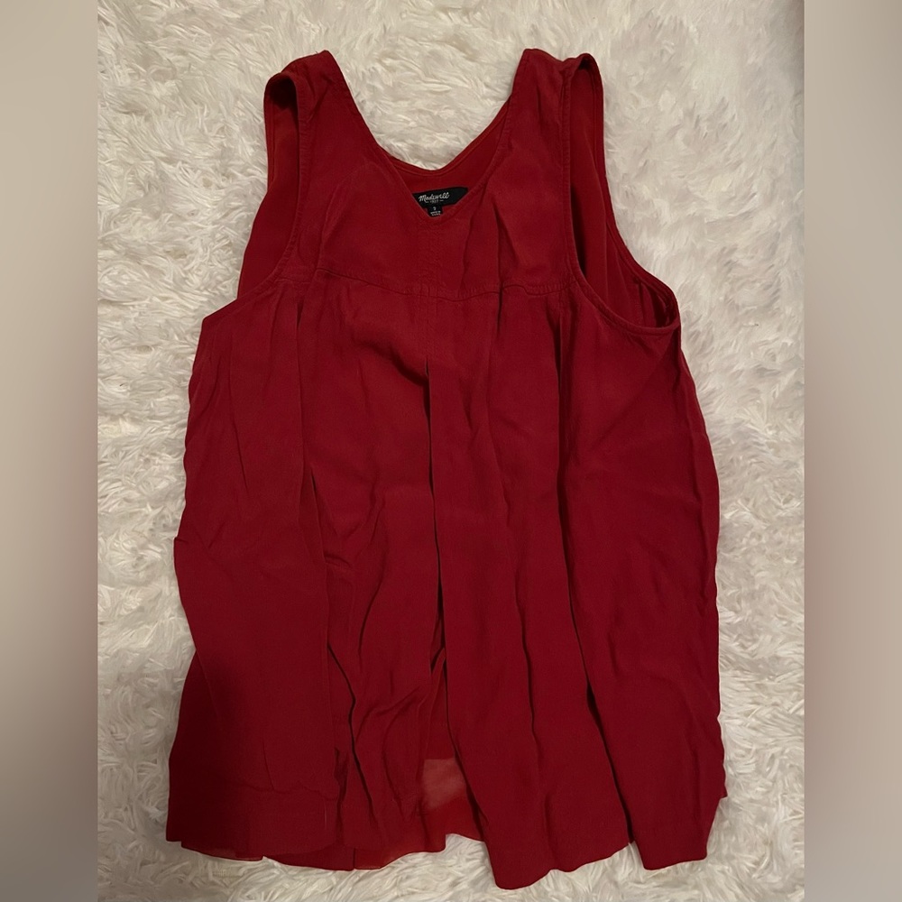 Madewell sleeveless flowy red vneck blouse